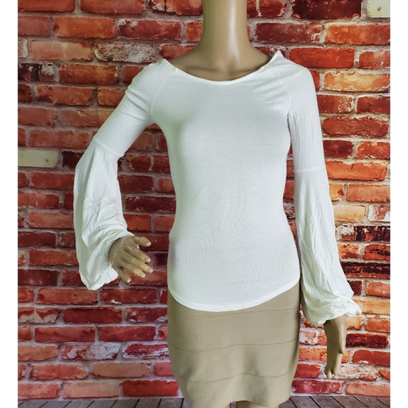 Free People To The Tropics Rayon Top Large NWT - Picture 3 of 4